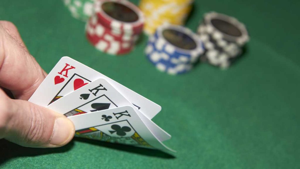 三公撲克遊戲玩法揭秘：打造屬於你的致勝策略！